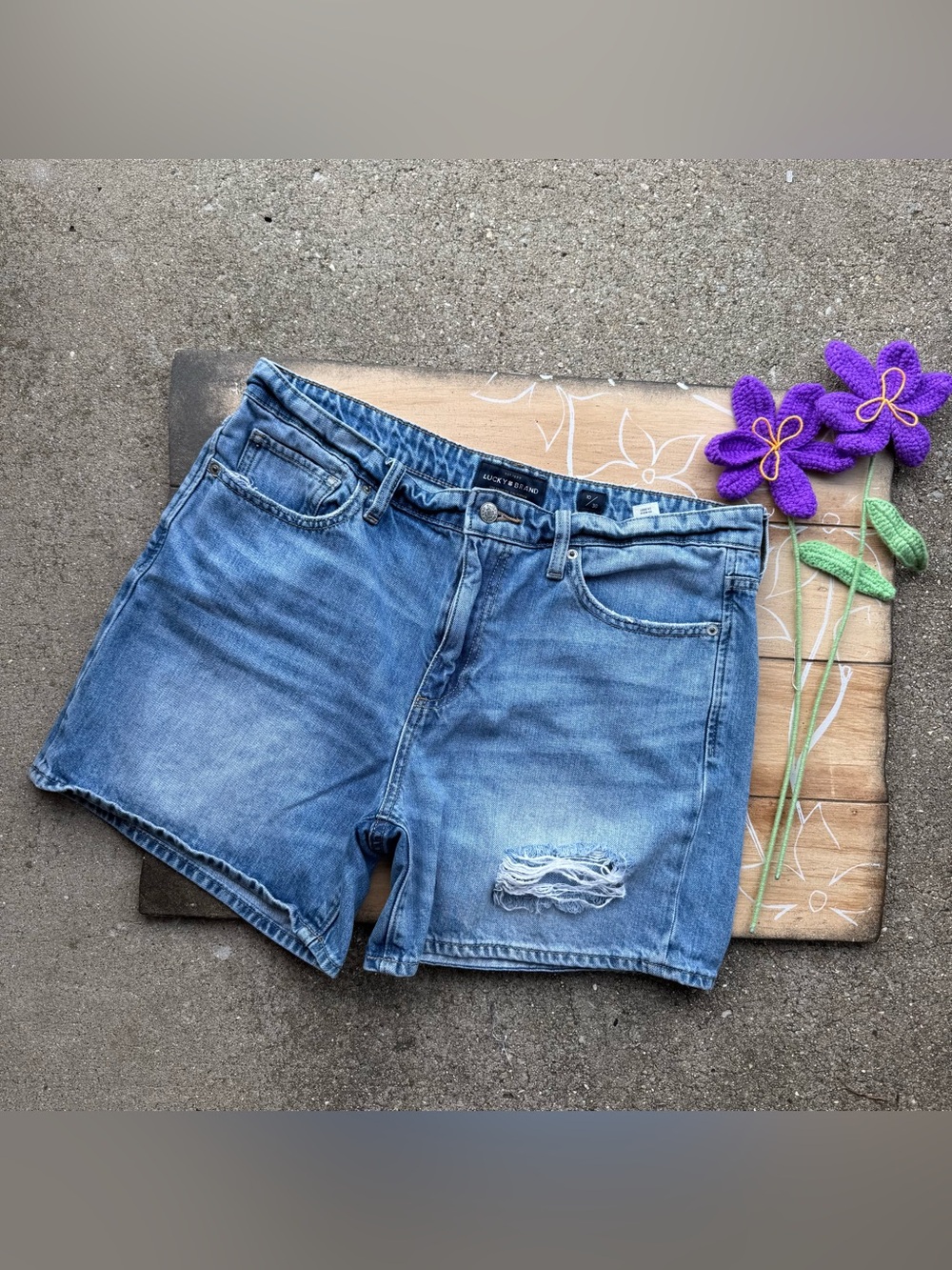 Lucky Brand Distressed Boyfriend Jean Shorts Size 10 / 30